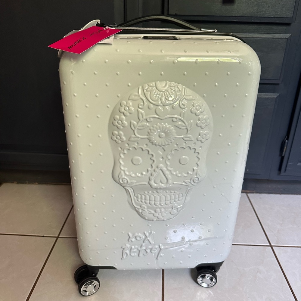 betsey johnson skull luggage